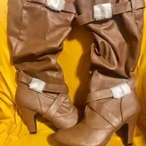 BRAND NEW, NEVER WORN!! light brown knee boots